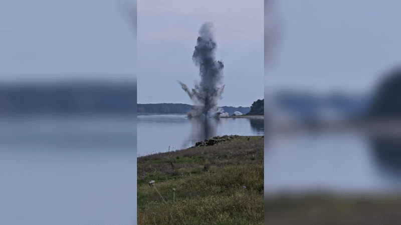 Armata a detonat st&acirc;nca P&acirc;rjoaia. MApN a folosit 100 kg de explozibil pentru a devia cursul Dunării