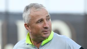 C&acirc;nd revine, de fapt, Dan Petrescu &icirc;n fotbal! Ce super vedetă din Premier League &icirc;l ajută pe Super Dan la o clinică de lux