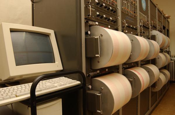 Observator 19:00: De ce au loc atatea cutremure in judetul Galati?