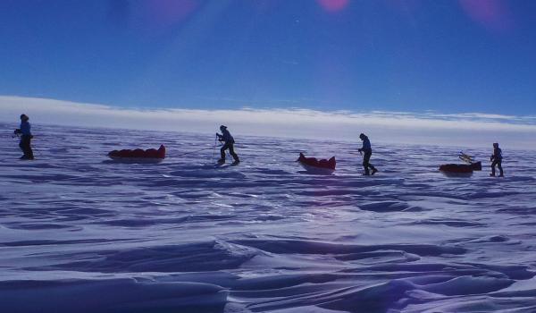 Cercetătorii au descoperit diamante sub gheaţa Antarcticii