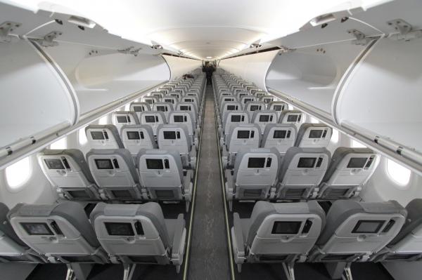 Ucraina: Doua aeroporturi au fost inchise din cauza ninsorii