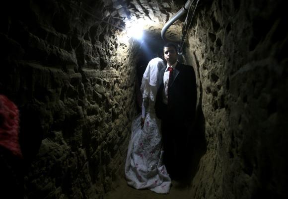 SENZATIONAL: Nunta in tunel in Fasia Gaza!!!