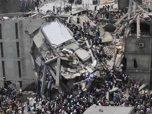 Bilantul accidentului din Bangladesh a atins 1.000 de morti
