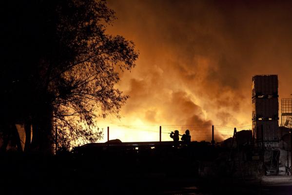 Franta: Incendiu la o uzina dezafectata. Trei oameni au murit