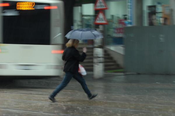 Vijelii si ploi in toata tara. Vezi AICI prognoza meteo pentru urmatoarele zile