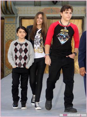 Mark Lester, tatal biologic al primilor doi copii ai lui Michael Jackson?