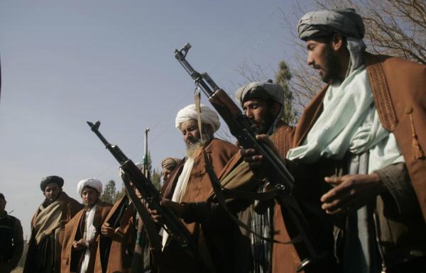 Kabul: Atac sinucigas, langa aeroport. Sapte oameni au murit