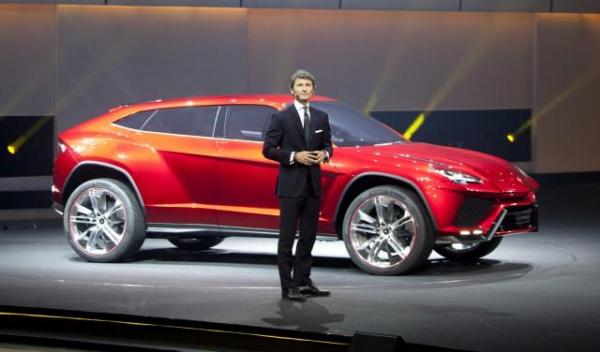 Lamborghini lansează primul SUV! Are o “herghelie de cai”!