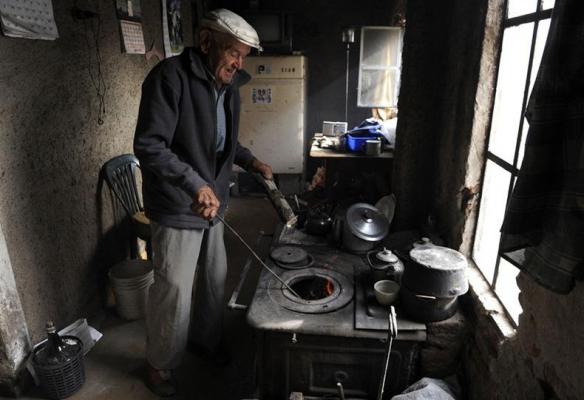 FOTO: Oraşul care a ieşit din apă după un sfert de secol!