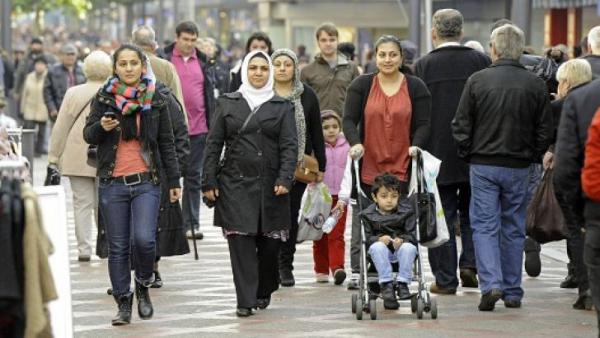 Încep EXPULZĂRILE! Marea Britanie, încă un pas în afara UE: NU mai vrem imigranţi!