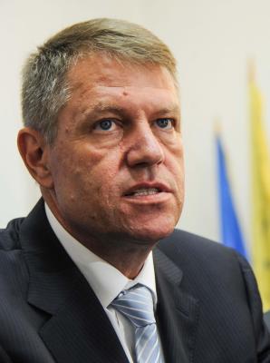 VIDEO! Răspunsul lui Iohannis când este claxonat în parcarea unui supermarket