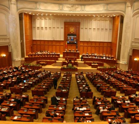 Un nou proiect de lege a graţierii, depus în Parlament