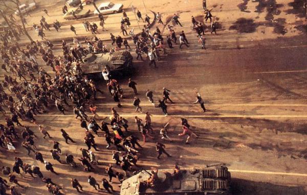 "Nu plecăm acasă, morţii nu ne lasă"! 18 decembrie '89, Timişoara
