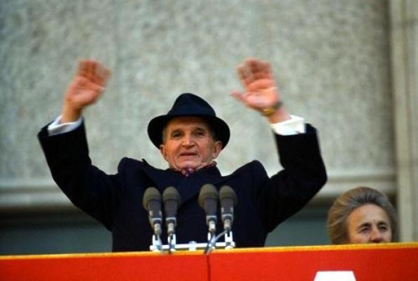 ULTIMA POZĂ cu Nicolae Ceauşescu, înainte de a muri