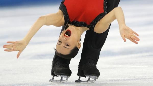 Patinaj extrem! Cascadorii la un milimetru de dezastru