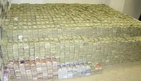 Nu i-a venit să creadă: "M-am rugat la Dumnezeu să îmi trimită nişte bani, dar nu atât de mulţi"