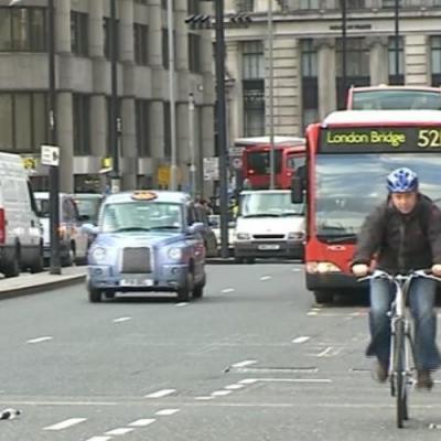 Românii din Marea Britanie, comparaţi ca vampirii din Transilvania