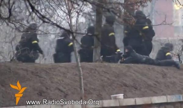 Poliţia ucraineană a început să aresteze "teroriştii" care trag în populaţie!