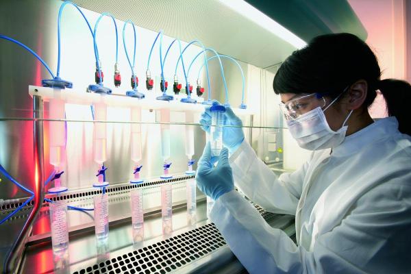 Americanii încep crearea bebeluşilor modificaţi genetic!