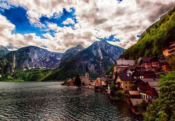 Cele mai frumoase locuri de vacanţă...atât de aproape de România!