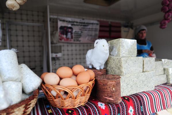 Crimeea: Mâncarea a fost RAŢIONALIZATĂ!