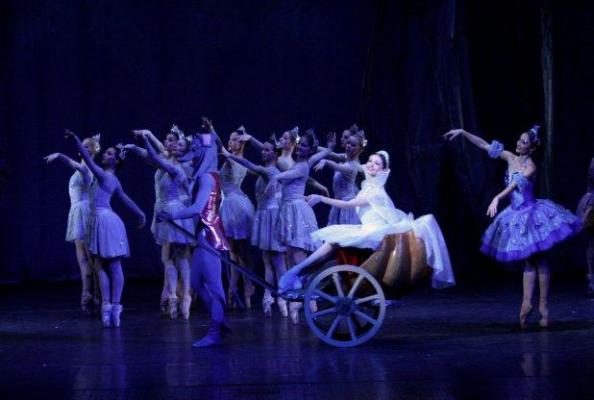Baletul "Cenuşăreasa" revine pe scena Operei Naţionale Bucureşti!