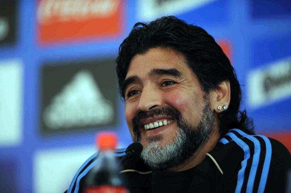 Bourceanu poate fi antrenat de Maradona!