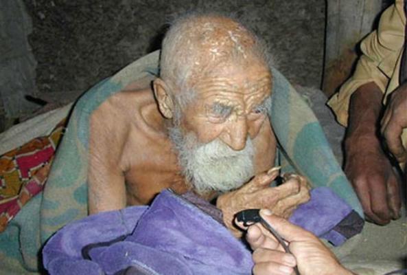 INCREDIBIL! Este cel mai bătrân om din istorie! Are 179 de ani