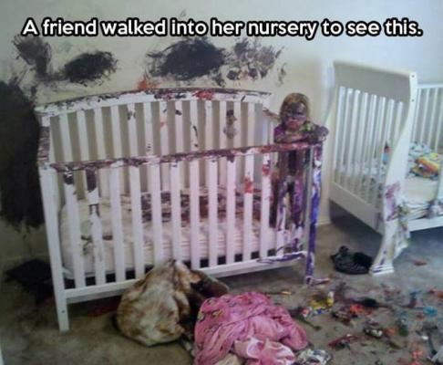 FOTO! Trăznăi de COŞMAR! Ce fac prichindeii când părinţii nu sunt atenţi