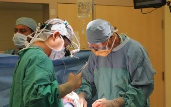 Noi medici arestați în dosarul operațiilor estetice