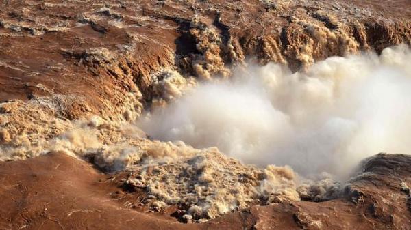 Imagini SPECTACULOASE! Creşteri imense ale debitului apei pe râul Iguazu