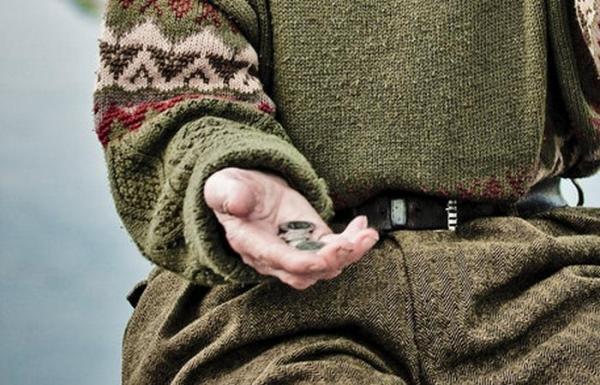 Veste proastă pentru romii care cerșesc în Norvegia. Nu vor mai avea voie să ceară bani