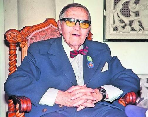 Opt ani fără "REGELE" GICĂ PETRESCU. În nemernicia noastră, încă îl trecem restanțier la întreținere