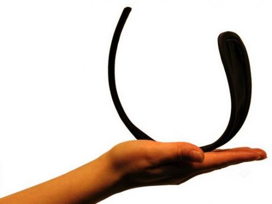 +18 Un nou tip de lenjerie intimă! "C-String" scandalizează lumea