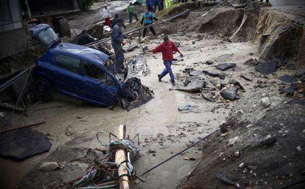Un autocar MAI va aduce în ţară 29 turişti români din Albena