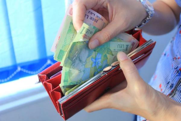 Au crescut salariile dar şi cheltuielile. Lista serviciilor pentru care plătim mai mult