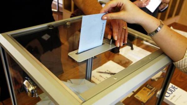 Care este candidatul cu CELE MAI MARI şanse să câştige alegerile prezidenţiale