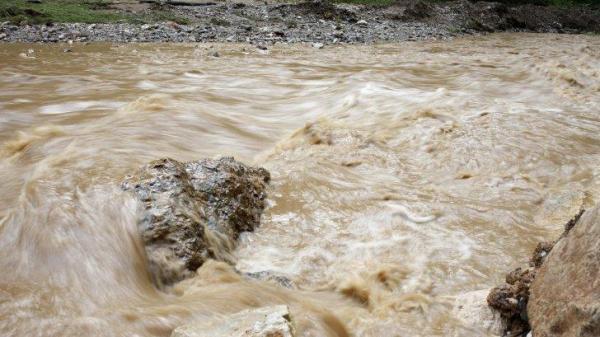 Doar peste 200 de ani va mai fi la fel! Debit ISTORIC pentru râul Olt!