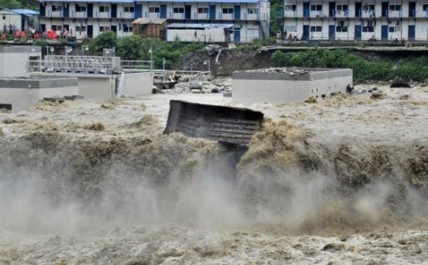 Cod portocaliu de inundaţii în judeţul Suceava, până joi la 2.00