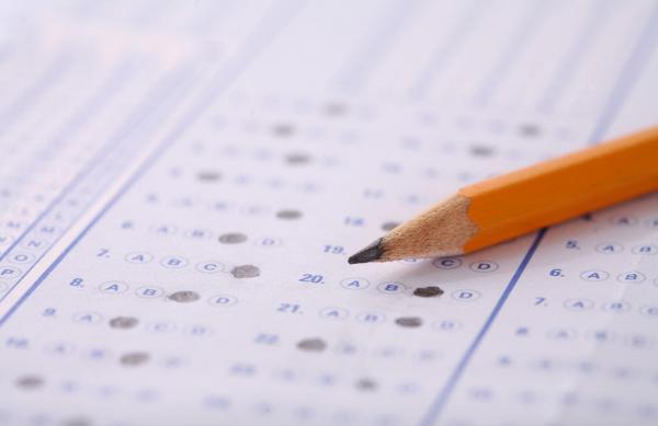 Testele grilă nu mai sunt o problemă! Iată cum să "fentezi" variantele