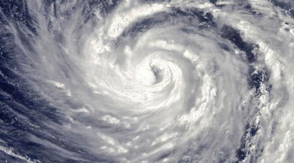 Japonia: ALERTĂ SPECIALĂ în sud pentru taifunul Neoguri: "Există un potenţial enorm de pericol"