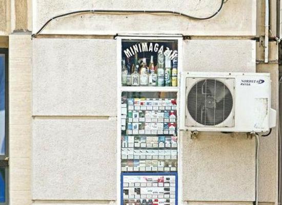 Magazin de 55 centimetri în București! E INCREDIBIL cum arată