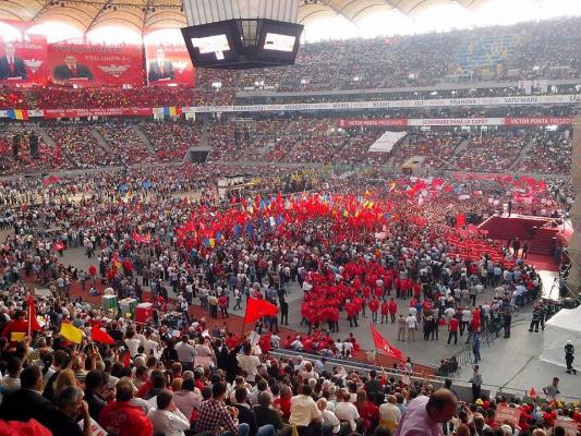 Victor Ponta, lansare oficială în cursa pentru Cotroceni. „Iese soarele şi pe strada noastră”