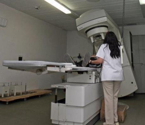 Un aparat de radioterapie de la IOB S-A DEFECTAT. Aparatul asigura 140 de şedinţe pe zi