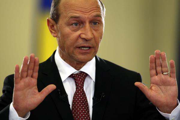 Traian Băsescu și-a publicat adresa de mail!