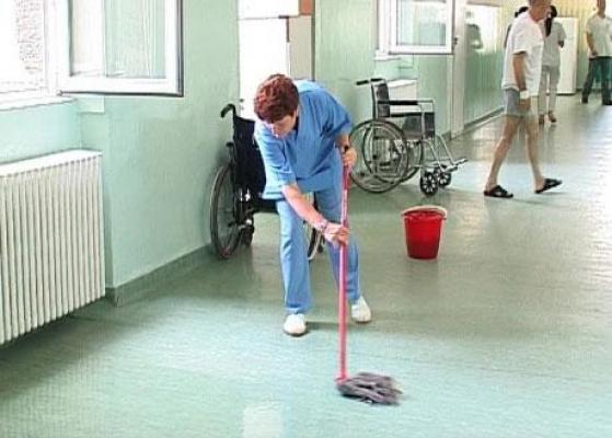 Distanță prea MICĂ între robinet și chiuvetă pentru o GĂLEATĂ? Iată cât de SIMPLU o poți umple!