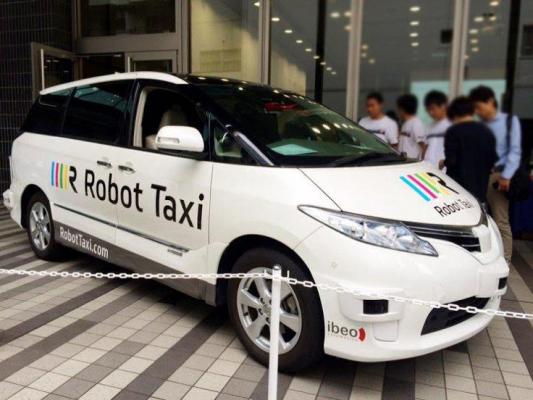 Nu e glumă: ţara unde taxiurile vor fi conduse de roboţi, nu de oameni. Deja se vor face primele testări!