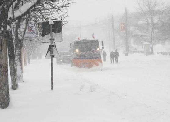 Meteorologii au ANUNŢAT URGIA! Va ninge în CURÂND. Drumarii, în alertă