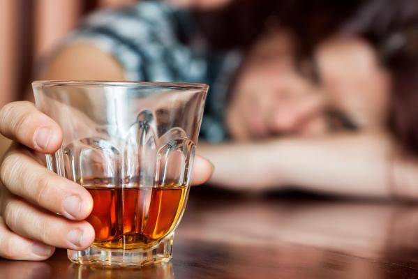 INCREDIBIL! Află ce se întâmplă dacă NU consumi o lună ALCOOL!