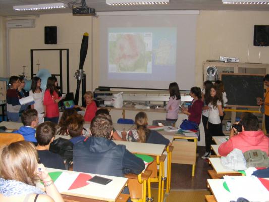 Scandal în Italia. Introducerea cursurilor de limbă română în şcoli, criticată